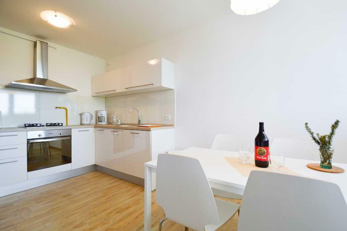 Leut Apartment, 3Min Beach, 15Min Center 普拉 外观 照片